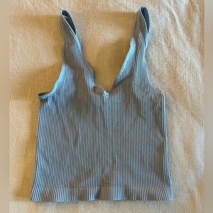 NIKIBIKI V-Neck Ribbed Crop Top